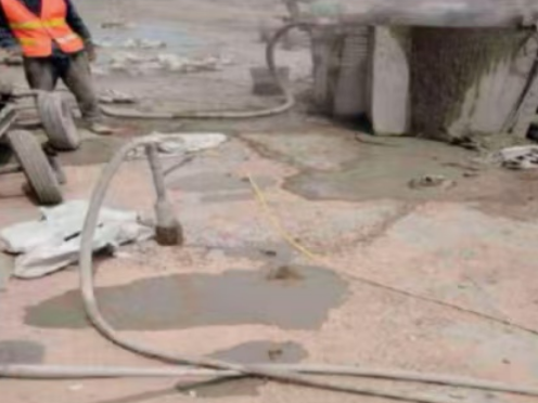 滨湖水泥混凝土路面板底注浆技术 路面脱空注浆整治方案